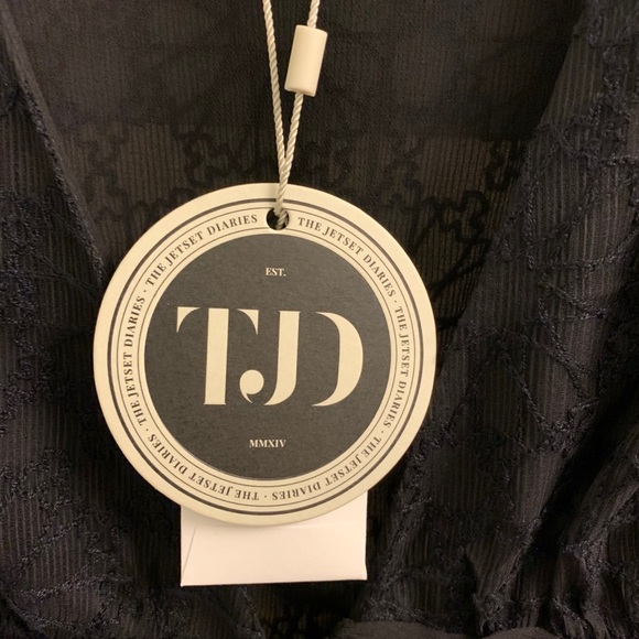 Black, polyester embroidered shear blouse. - Picture 5 of 5